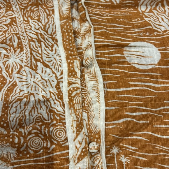 Desmond & Dempsey x H&M
Orange Linen Midi Kaftan
Dress size S belt not included - Picture 2 of 5